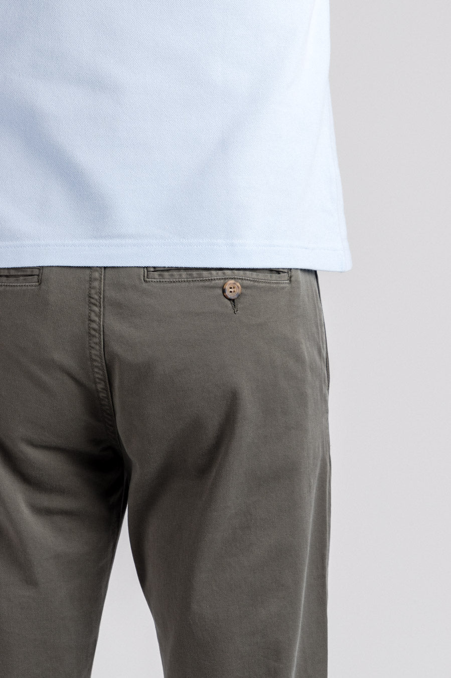 Chino Regular Olive (Verde Oliva)