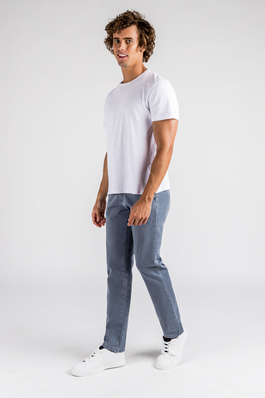 Harper Regular Sky (Azul lavado)